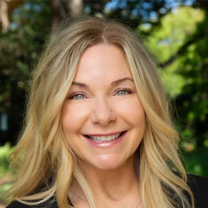 420x420_amy havens2